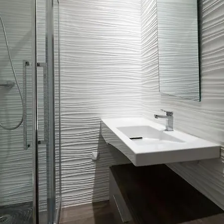 Contemporaine Villa Nimes