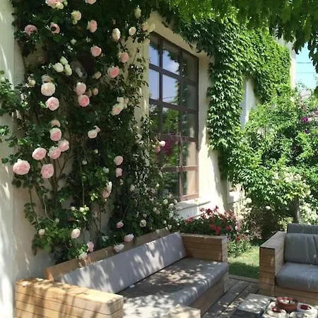 Contemporaine Villa Nimes