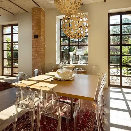 Contemporaine Villa Nimes